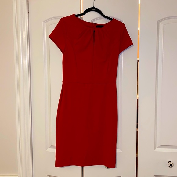 Banana Republic Dresses & Skirts - Banana Republic Cute red dress Size 4